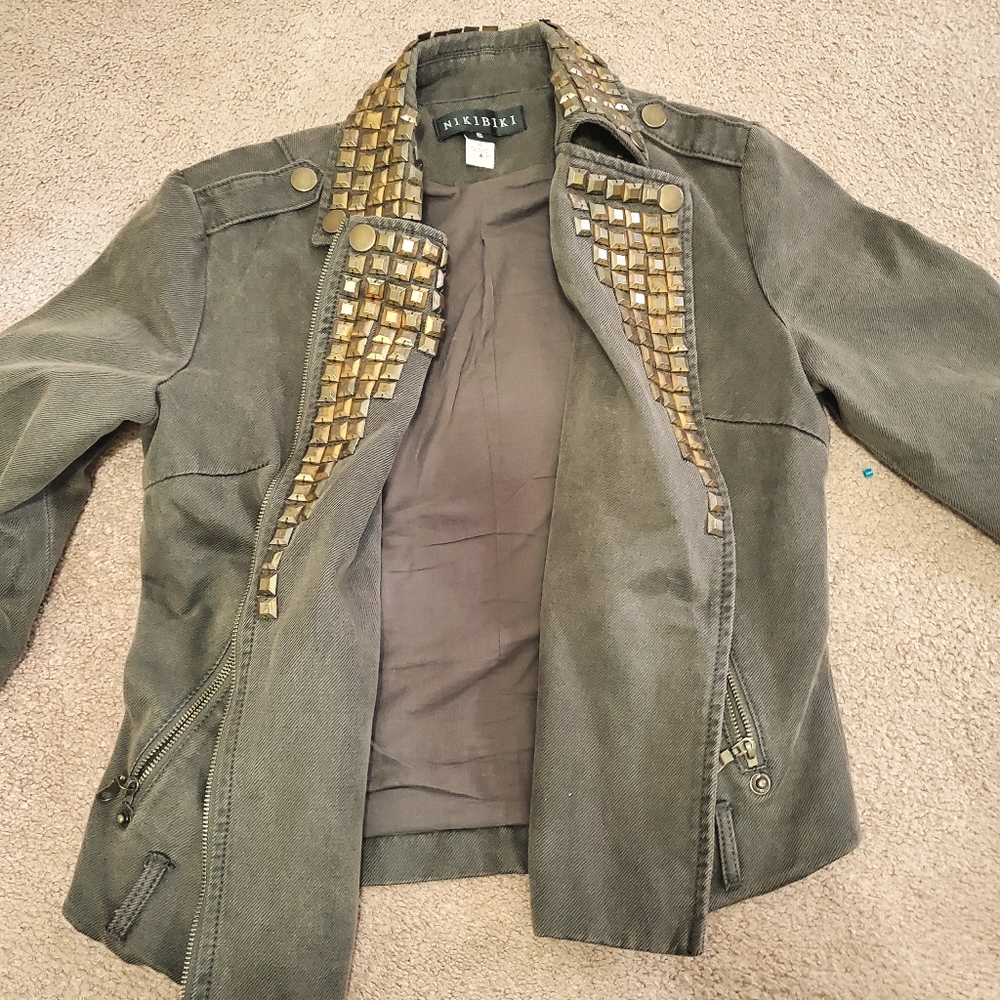 Jacket with studs